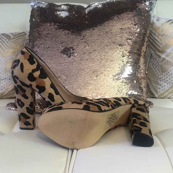 Steve Madden Leopard Print Heels - Picture 7 of 8